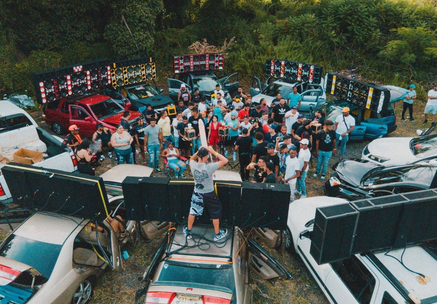 Upgrade your drive with 4,500+ Spanish songs ready to play.